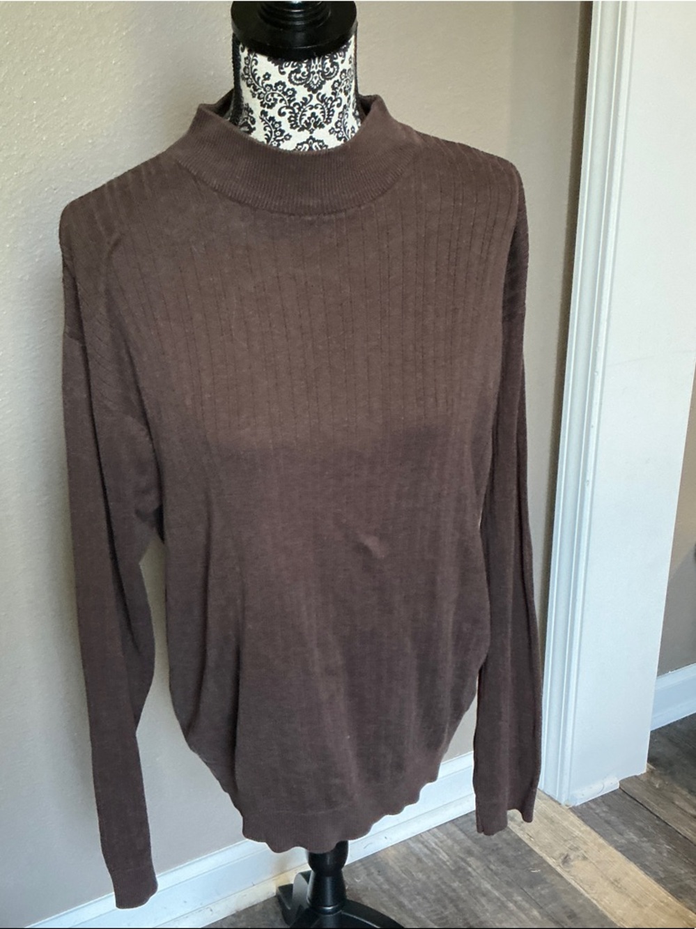 Ribbed Mock Neck Long Sleeve Top — Brown Size L